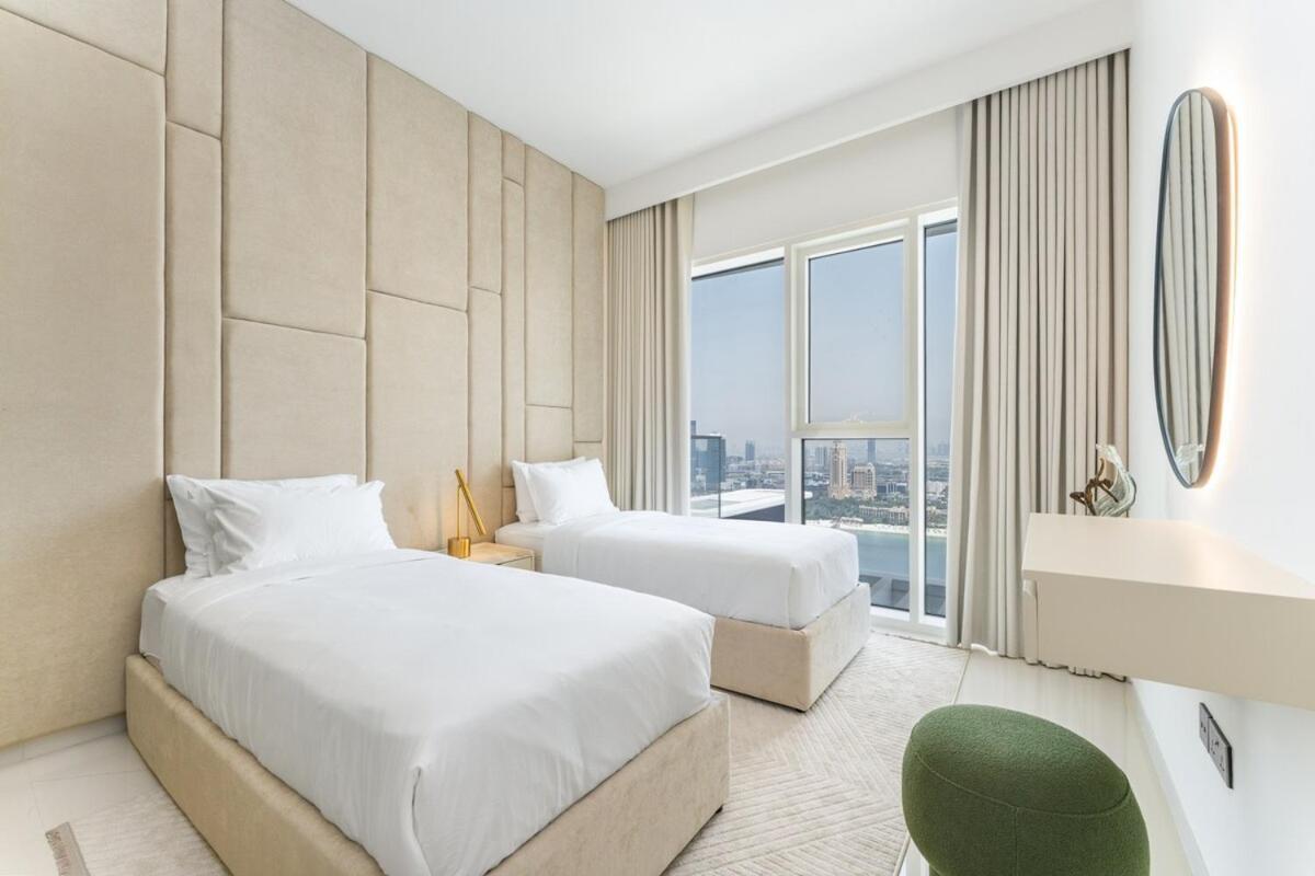 Upscale 2-br With Sea View - Grand Bleu By Elie Saab Dubai