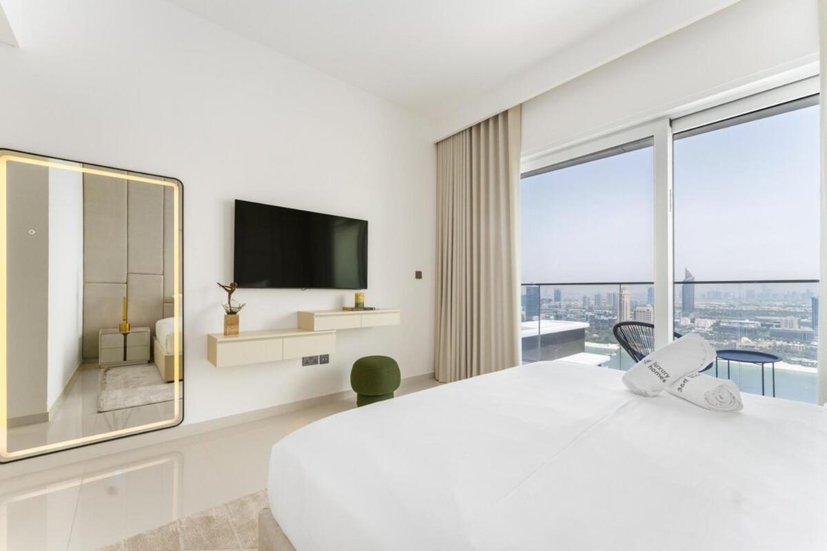 Upscale 2-br With Sea View - Grand Bleu By Elie Saab Apartment Dubai