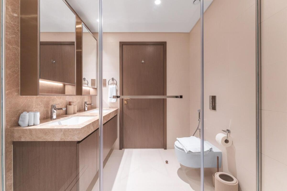 Upscale 2-br With Sea View - Grand Bleu By Elie Saab Apartment *